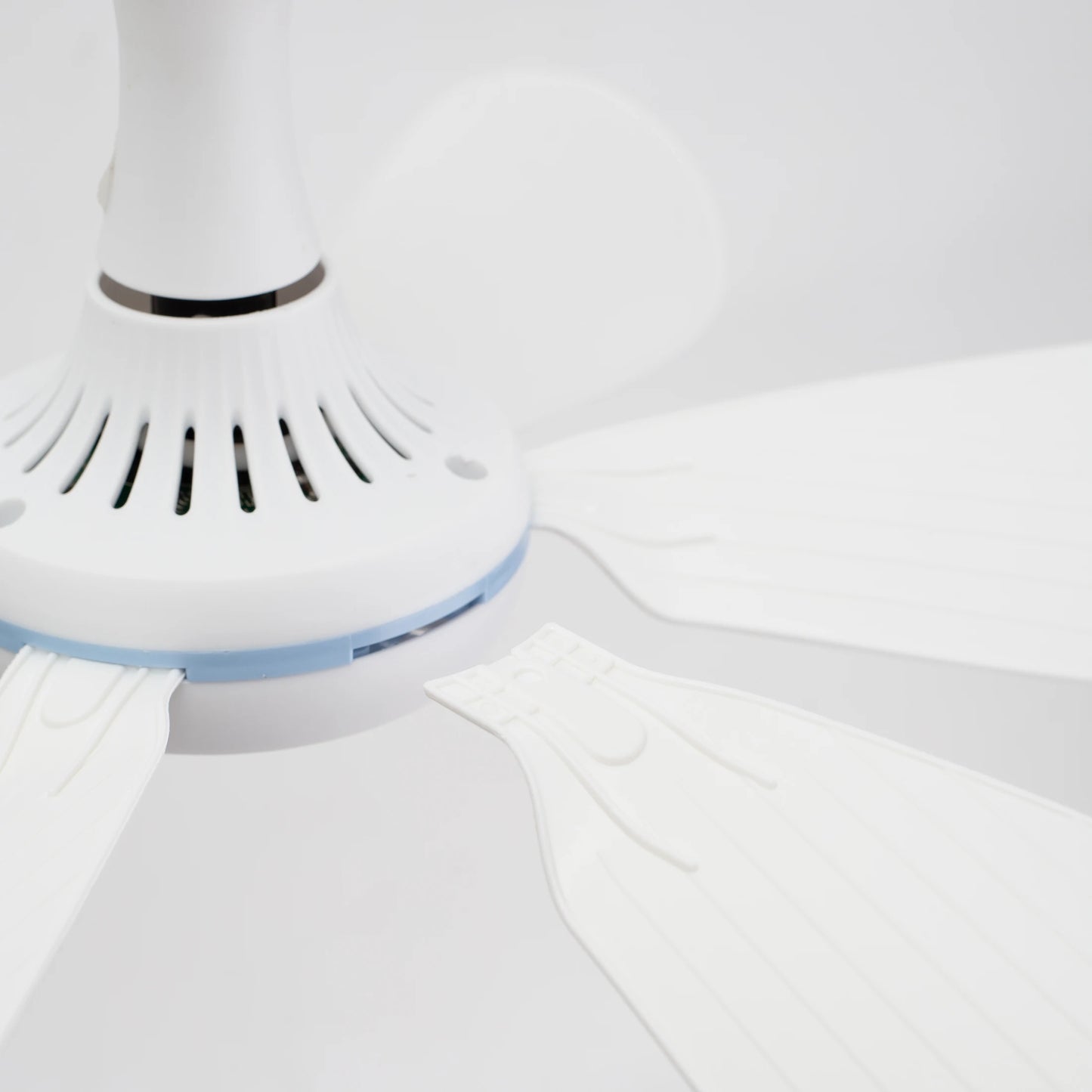 Experience Ultimate Comfort with Our Silent 6 Leaves USB Ceiling Canopy Fan – Perfect for Camping, Dorms, and More!